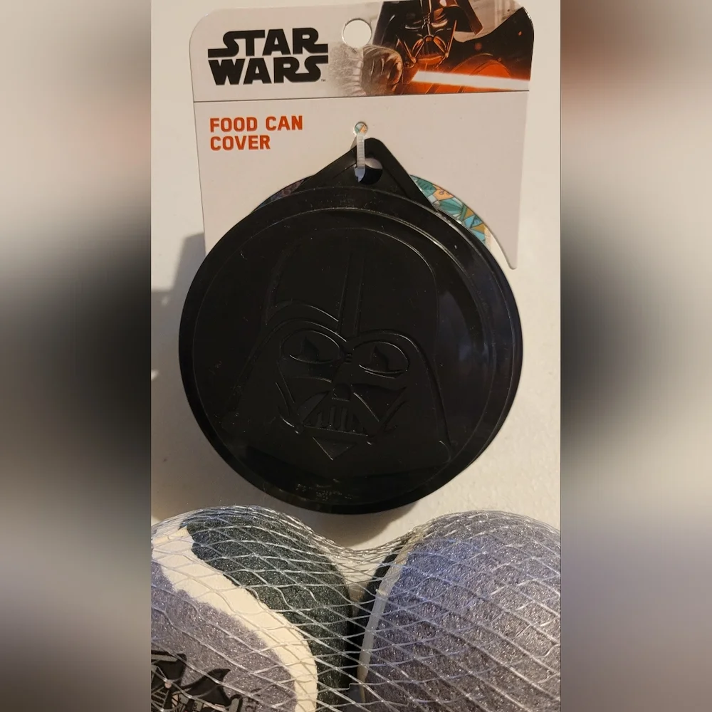 Star Wars Darth Vader Black Food Can Cover and Gray Pet Balls
